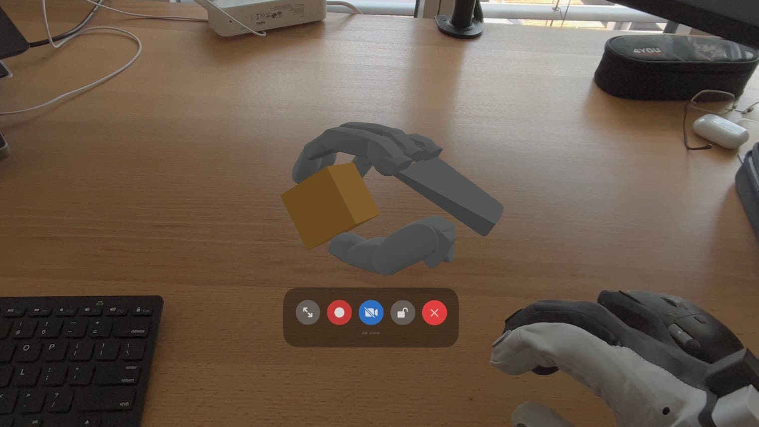 Bachelor Thesis: Glove Teleoperation of a Simulated Robotic Hand