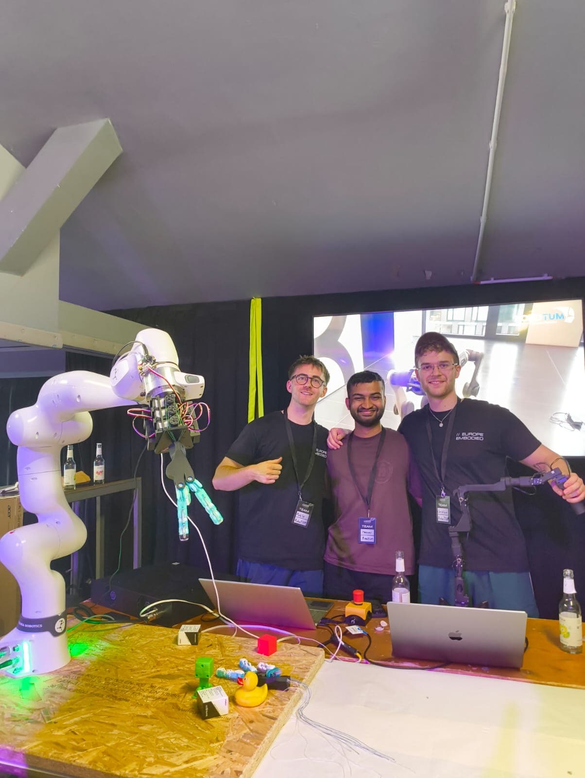 RoboTUM Claw Demo at Europe Embodied 2026